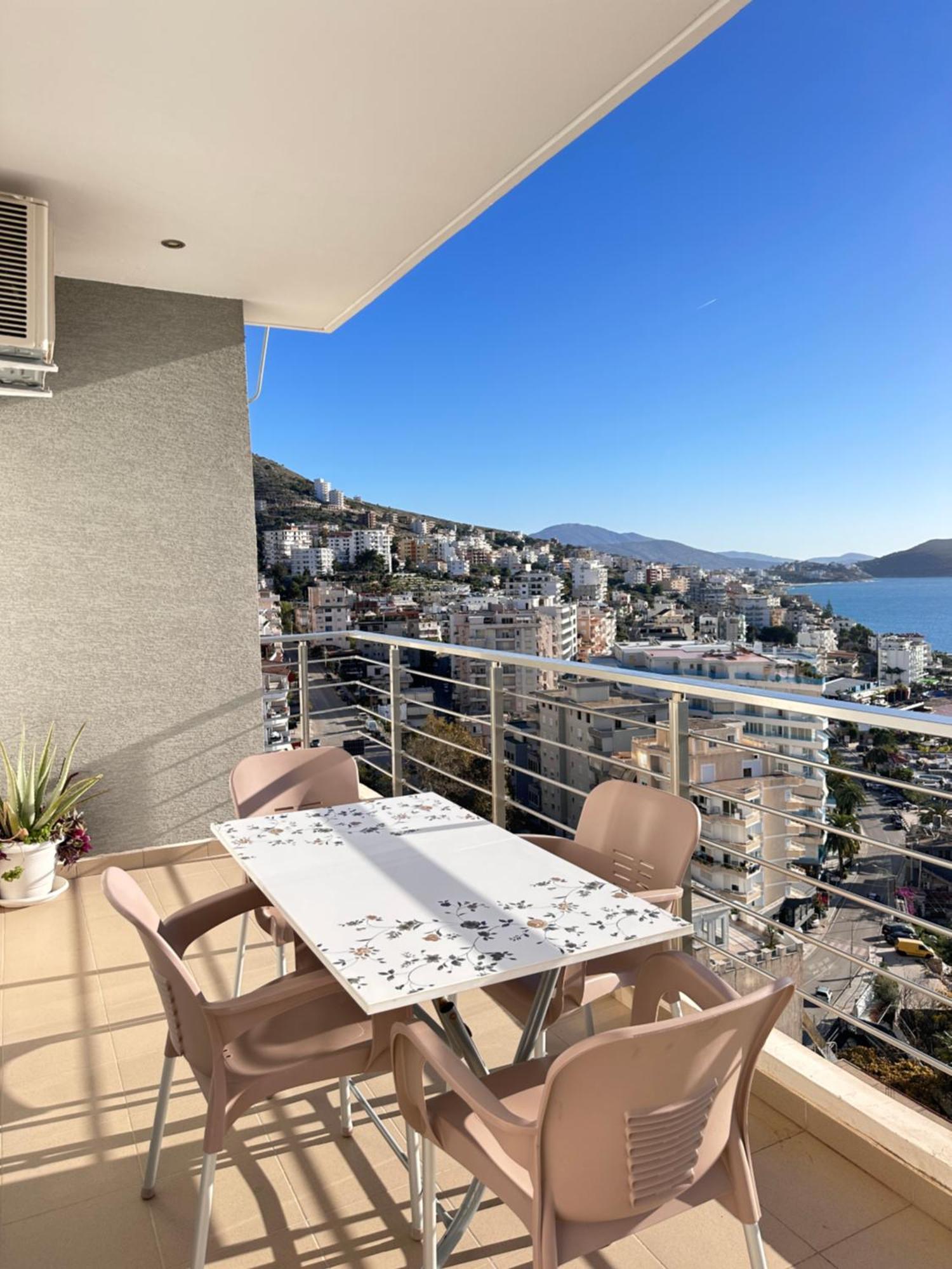 Bay View Apartment Sarandë Esterno foto
