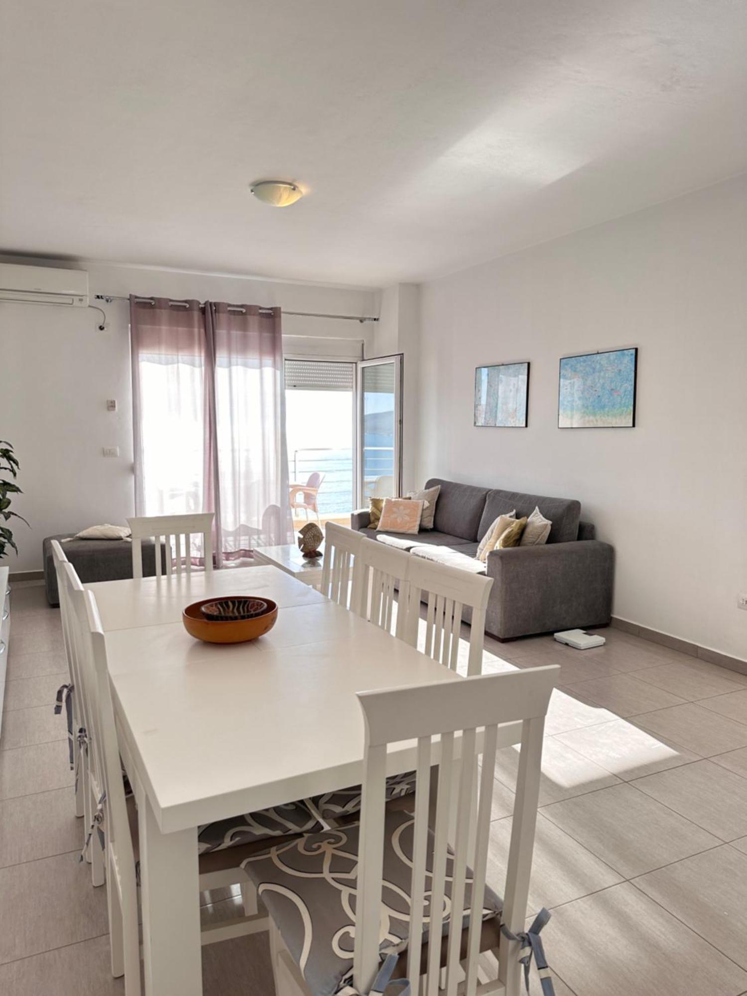 Bay View Apartment Sarandë Esterno foto
