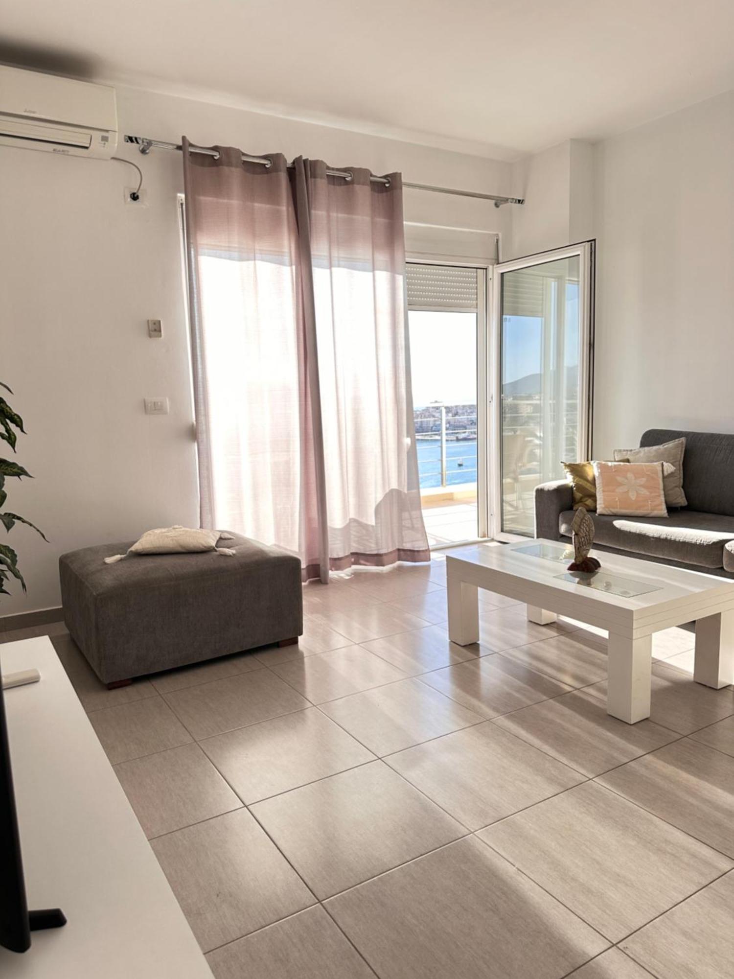 Bay View Apartment Sarandë Esterno foto