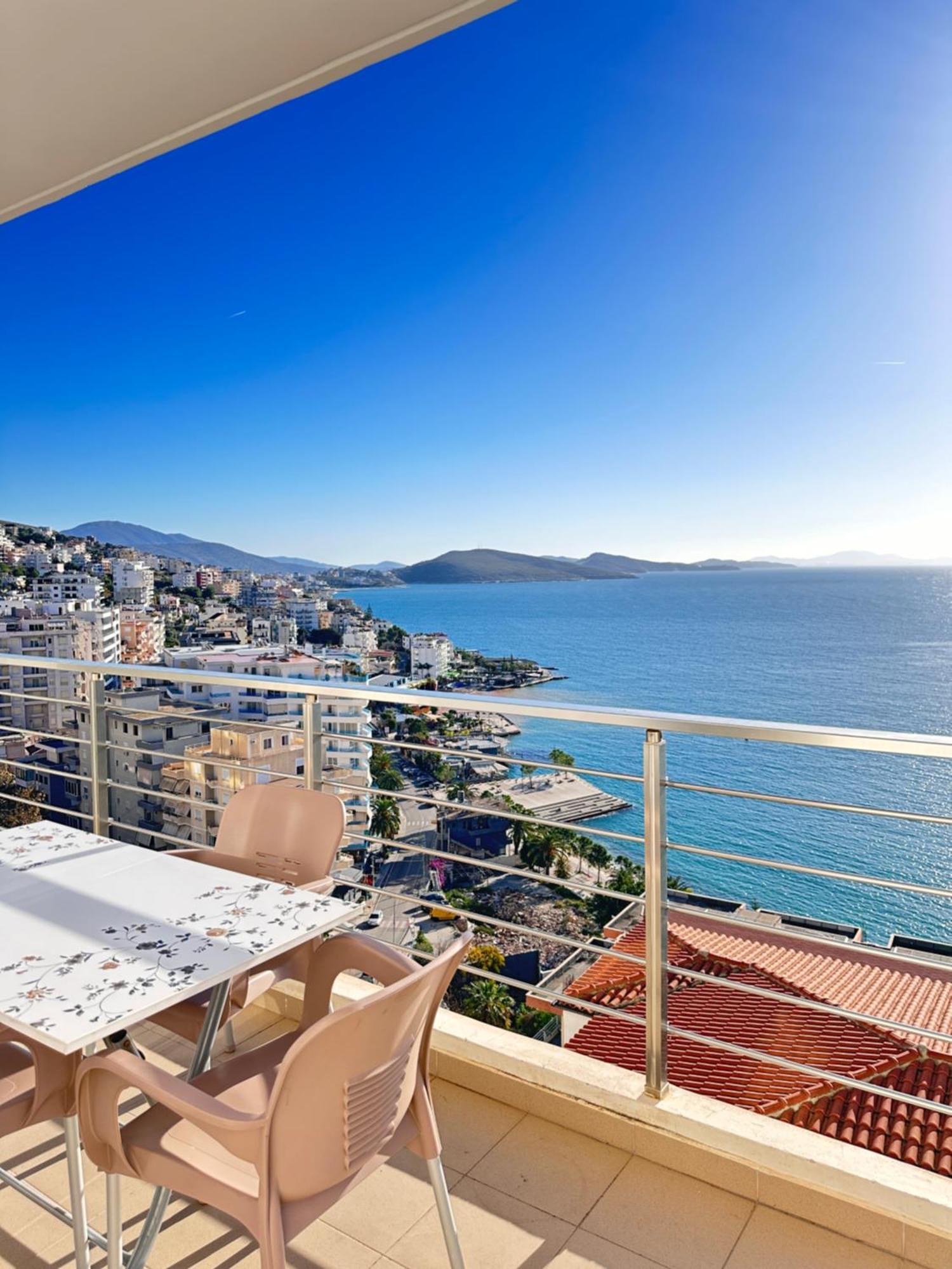 Bay View Apartment Sarandë Esterno foto