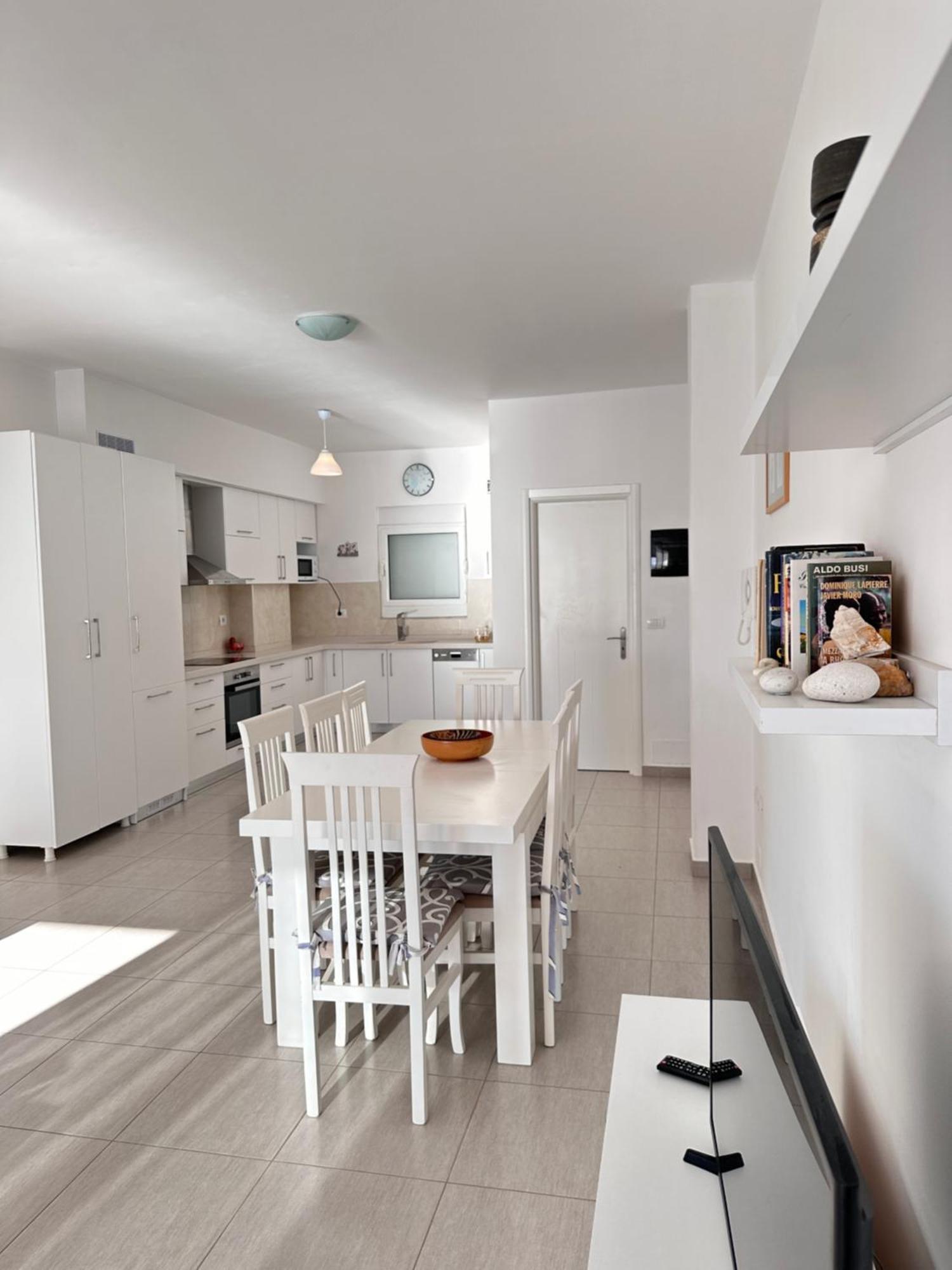 Bay View Apartment Sarandë Esterno foto
