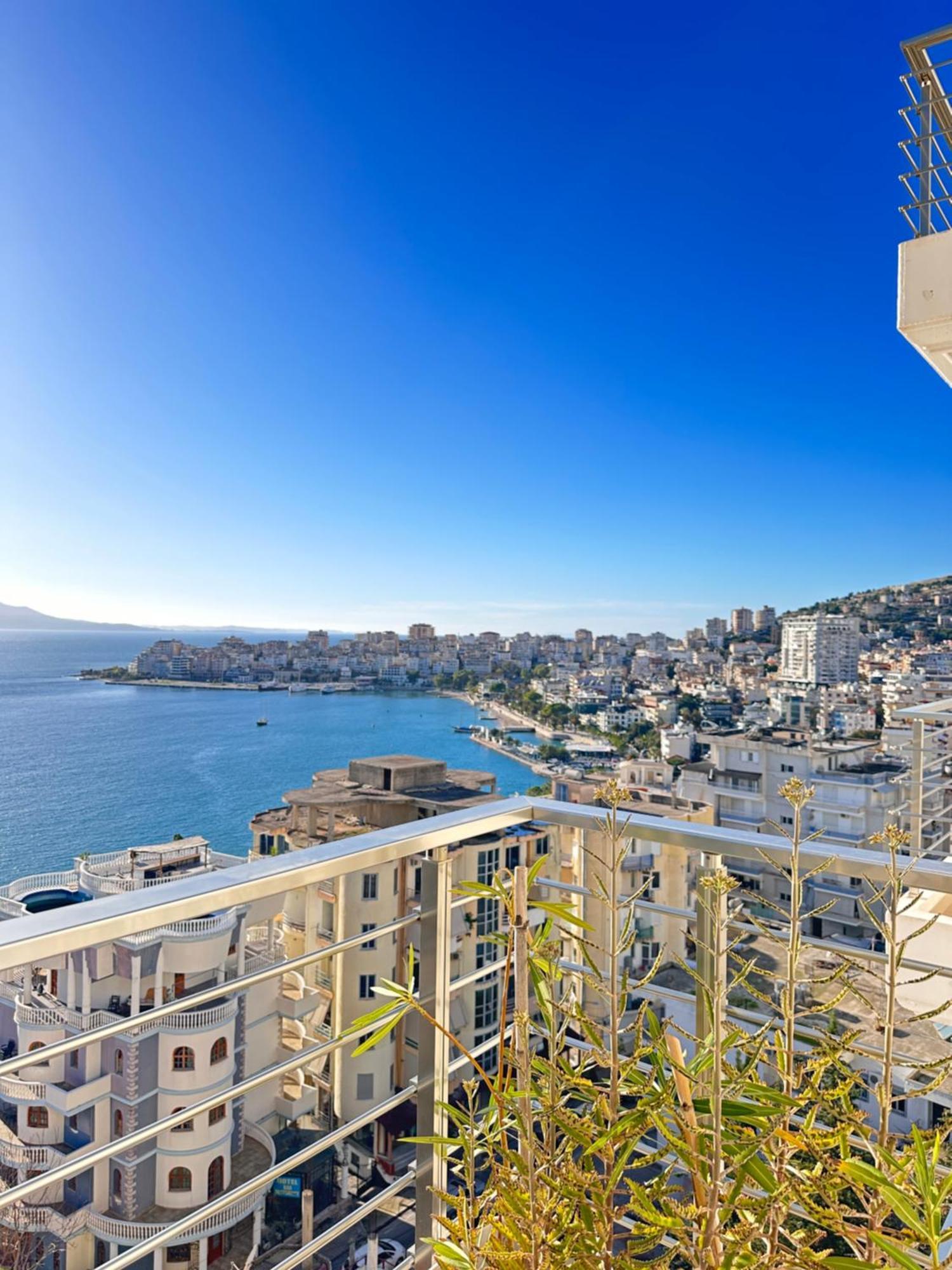 Bay View Apartment Sarandë Esterno foto